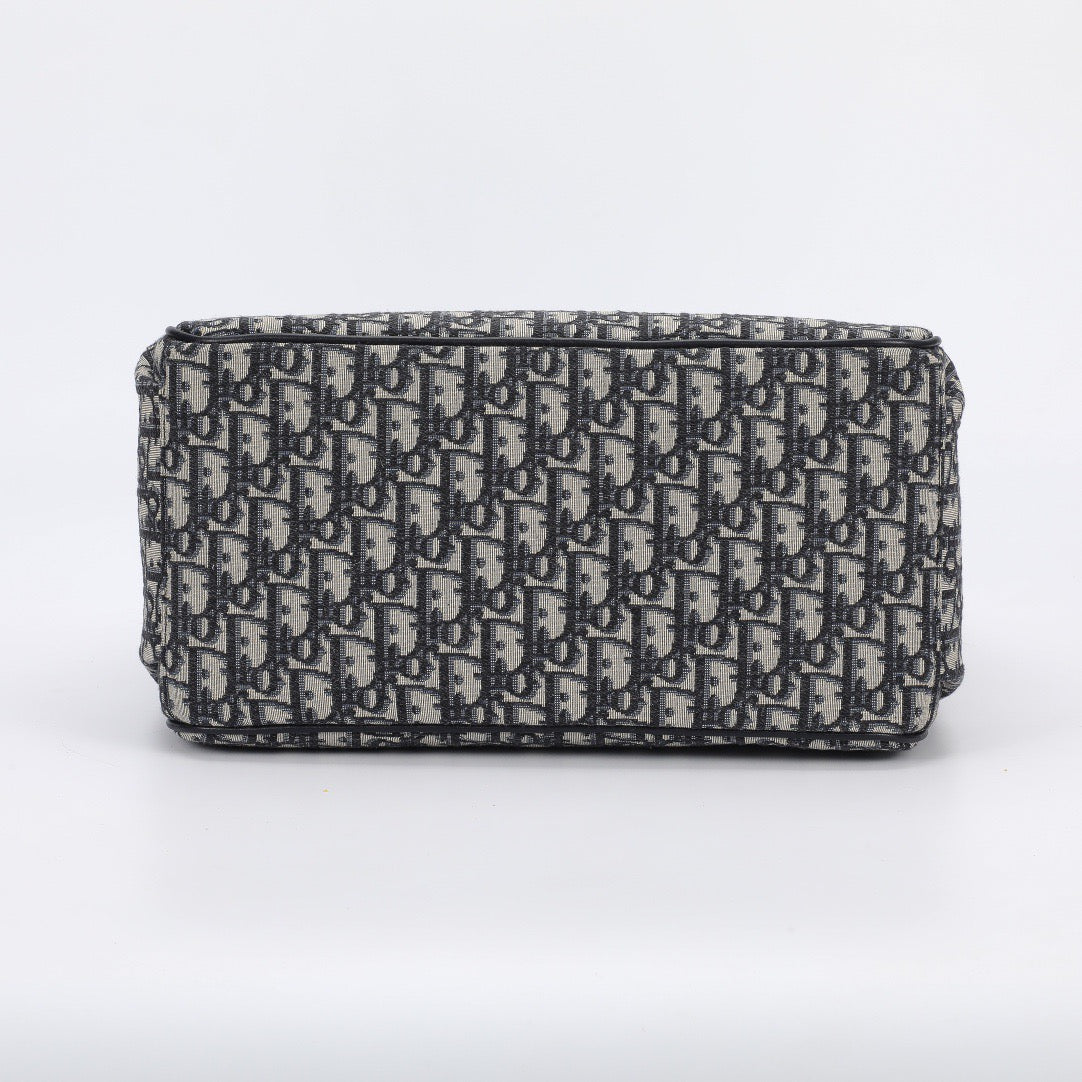 DIO Oblique Messages Bags