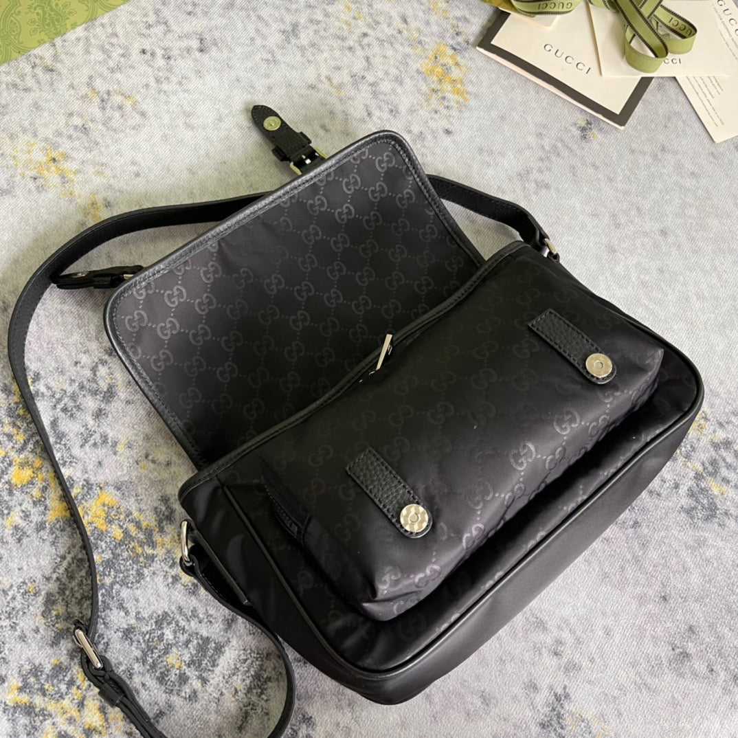 GUC Messenger Bag