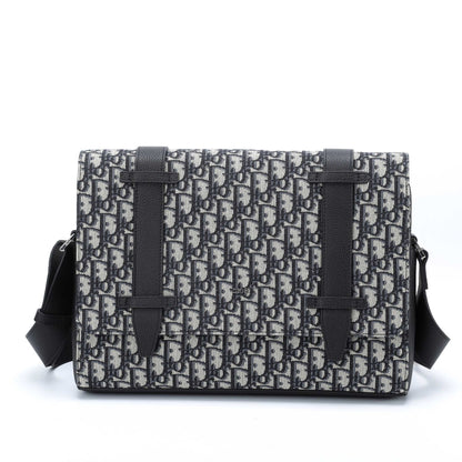 DIO Oblique Messenger Bag