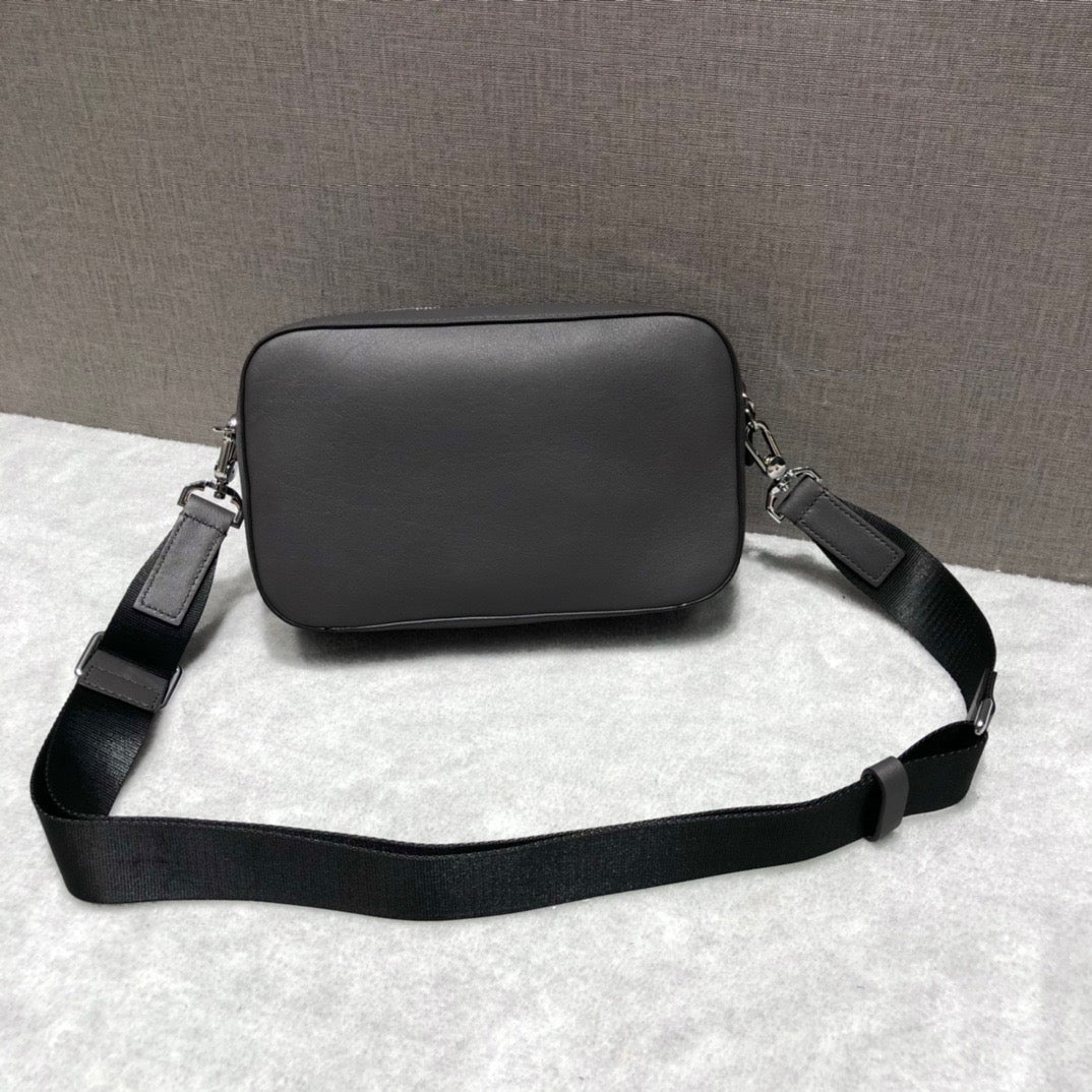 LO Messenger Bag