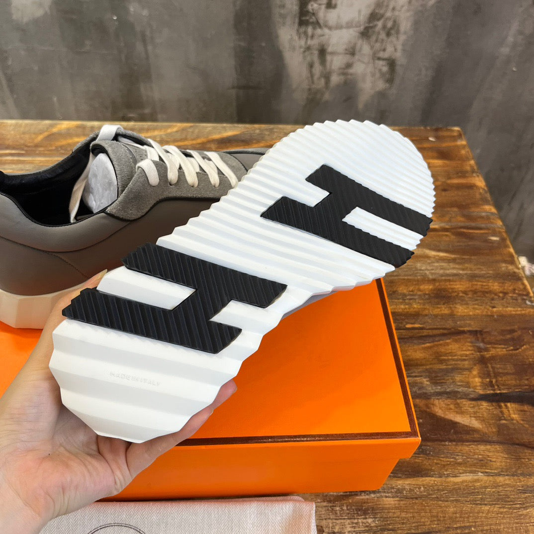 HERM Sneakers