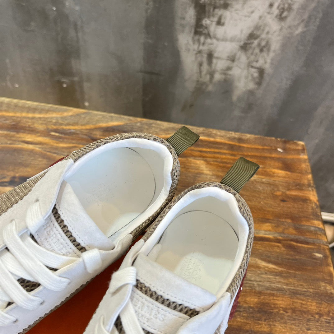 HERM Sneakers