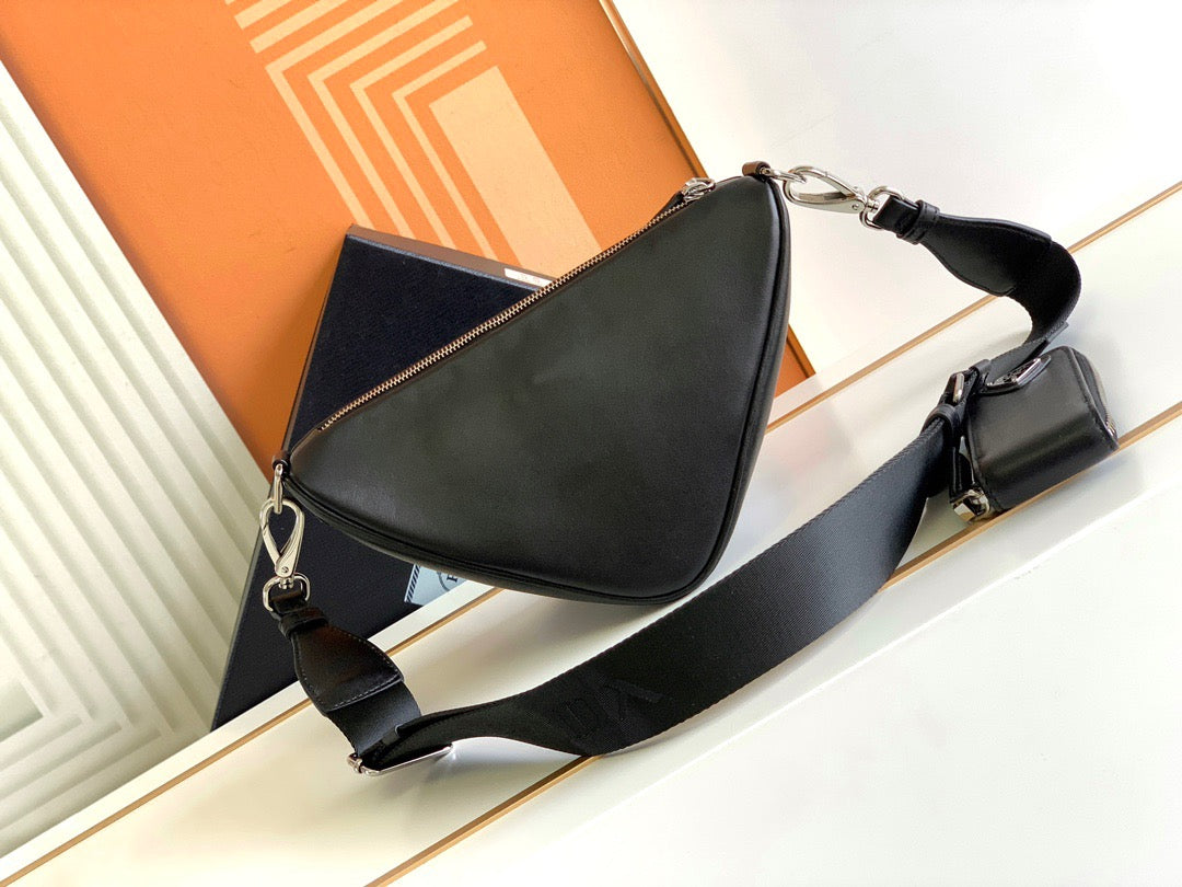 PRA Cross Body Bag