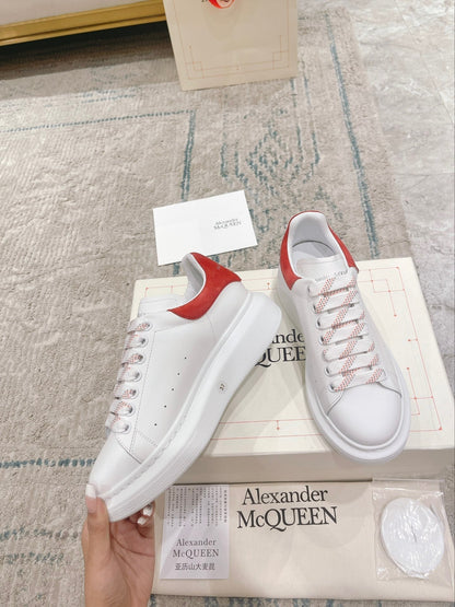 Sneakers & Shoes