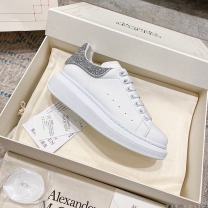 Sneakers & Shoes