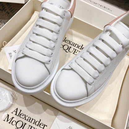 Sneakers & Shoes