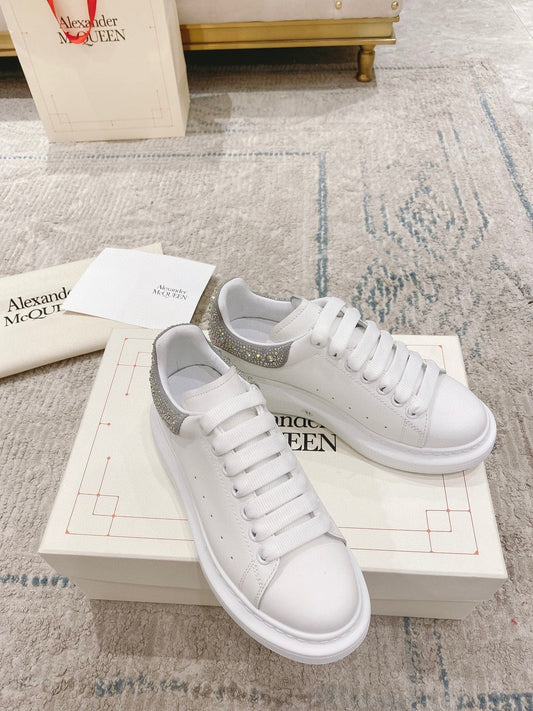 Sneakers & Shoes
