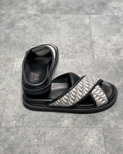 DIO Sandal