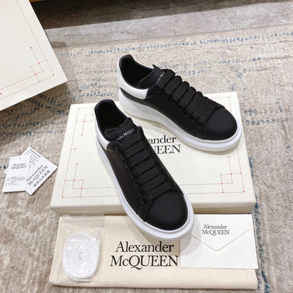 Sneakers & Shoes