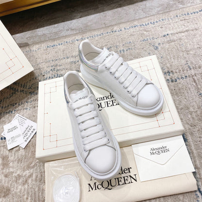 Sneakers & Shoes