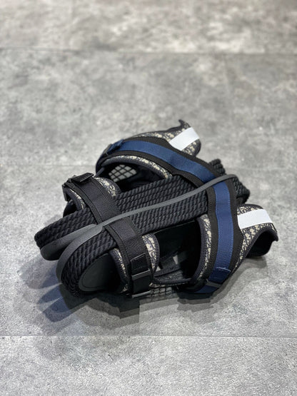 DIO Sandal