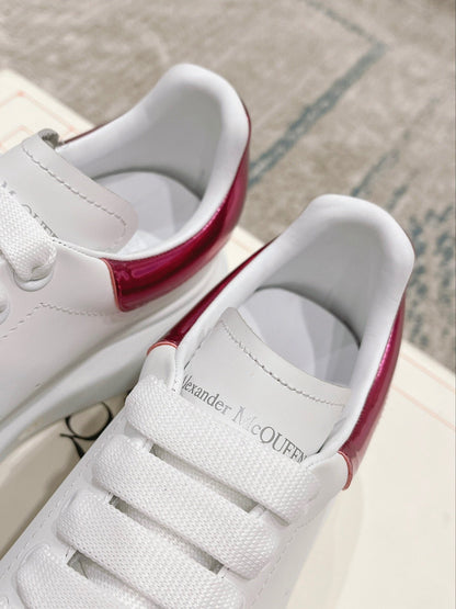 Sneakers & Shoes