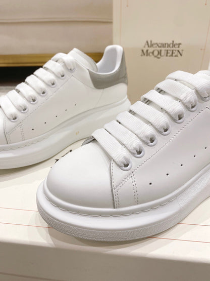 Sneakers & Shoes