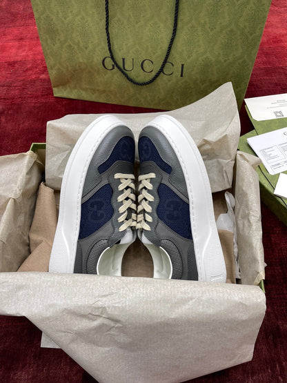 Sneakers & Shoes