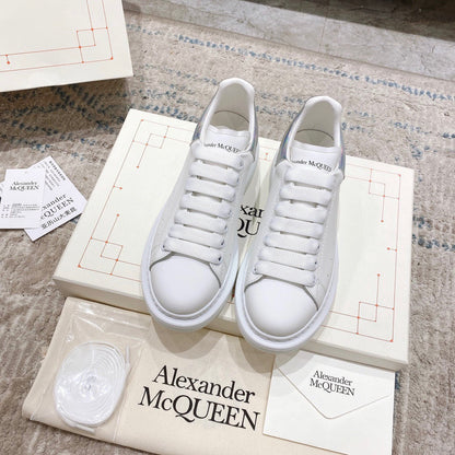 Sneakers & Shoes
