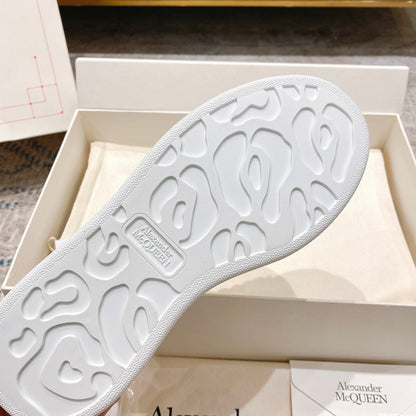 Sneakers & Shoes