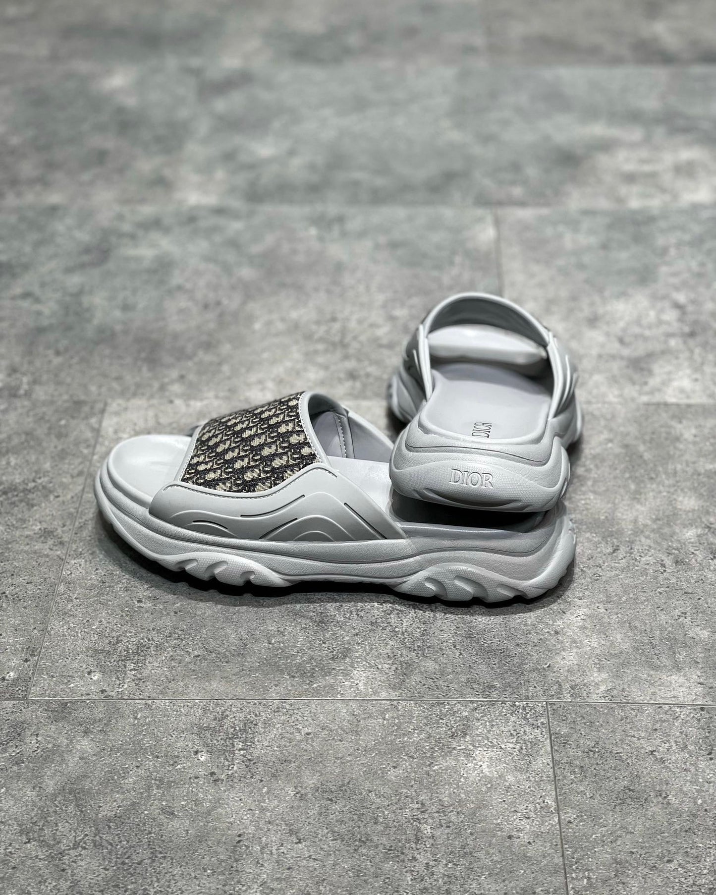 DIO Sandal