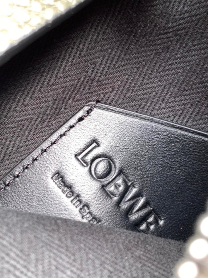LO Sling Bag