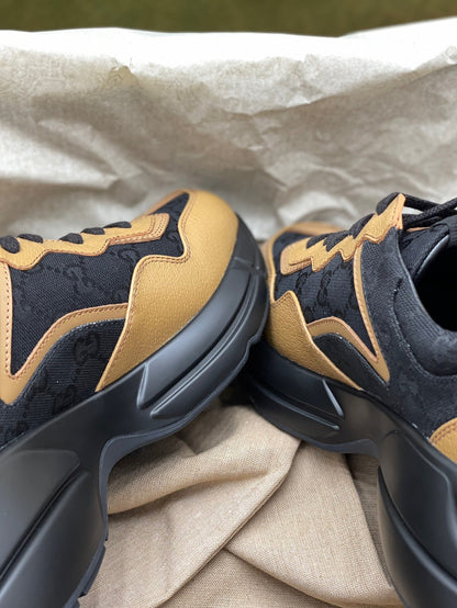 Sneakers & Shoes