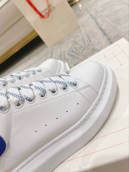 Sneakers & Shoes