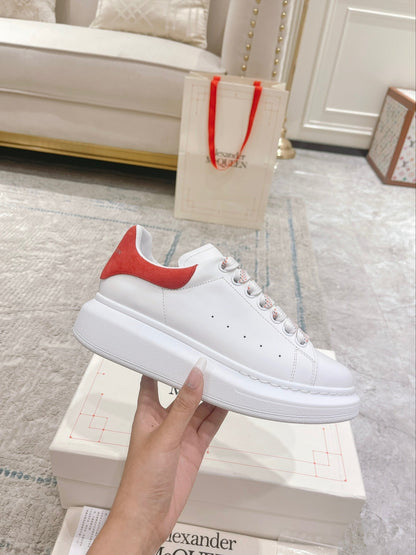 Sneakers & Shoes