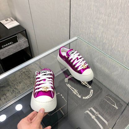 CASUAL SNEAKER IN MAGENTA PURPLE METALLIC LAMBSKIN WITH GOLD LOGO