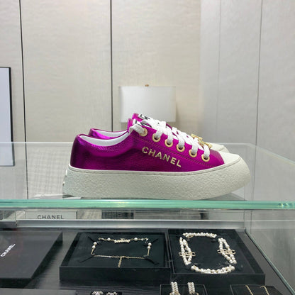 CASUAL SNEAKER IN MAGENTA PURPLE METALLIC LAMBSKIN WITH GOLD LOGO