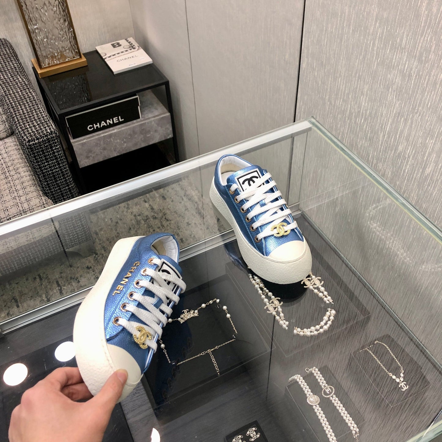 CASUAL SNEAKER IN CERULEAN BLUE METALLIC LAMBSKIN WITH GOLD LOGO