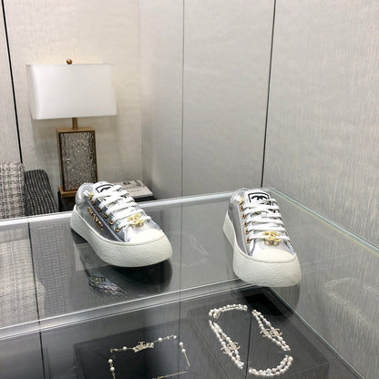 CASUAL SNEAKER IN SILVER METALLIC LAMBSKIN