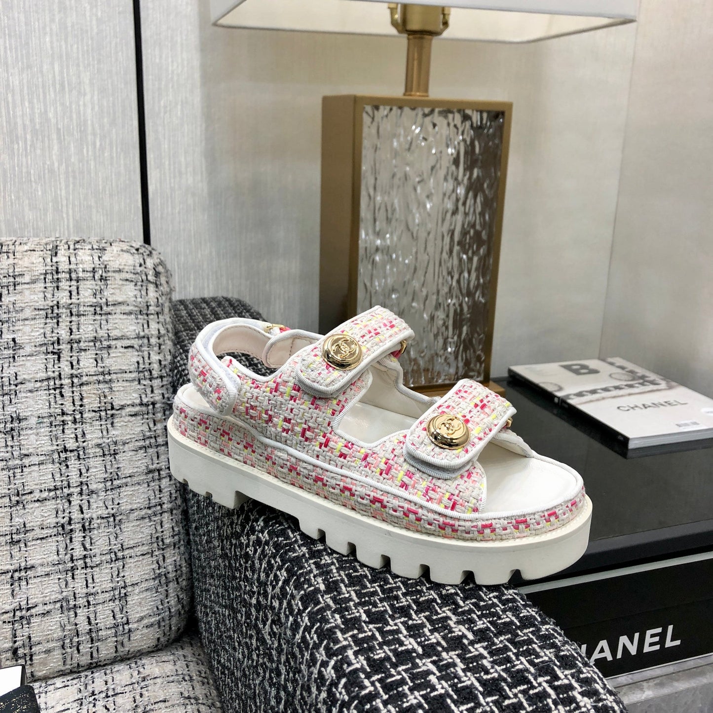 DAD SANDAL IN WHITE MIX BRIGHT PINK TWEED FABRIC