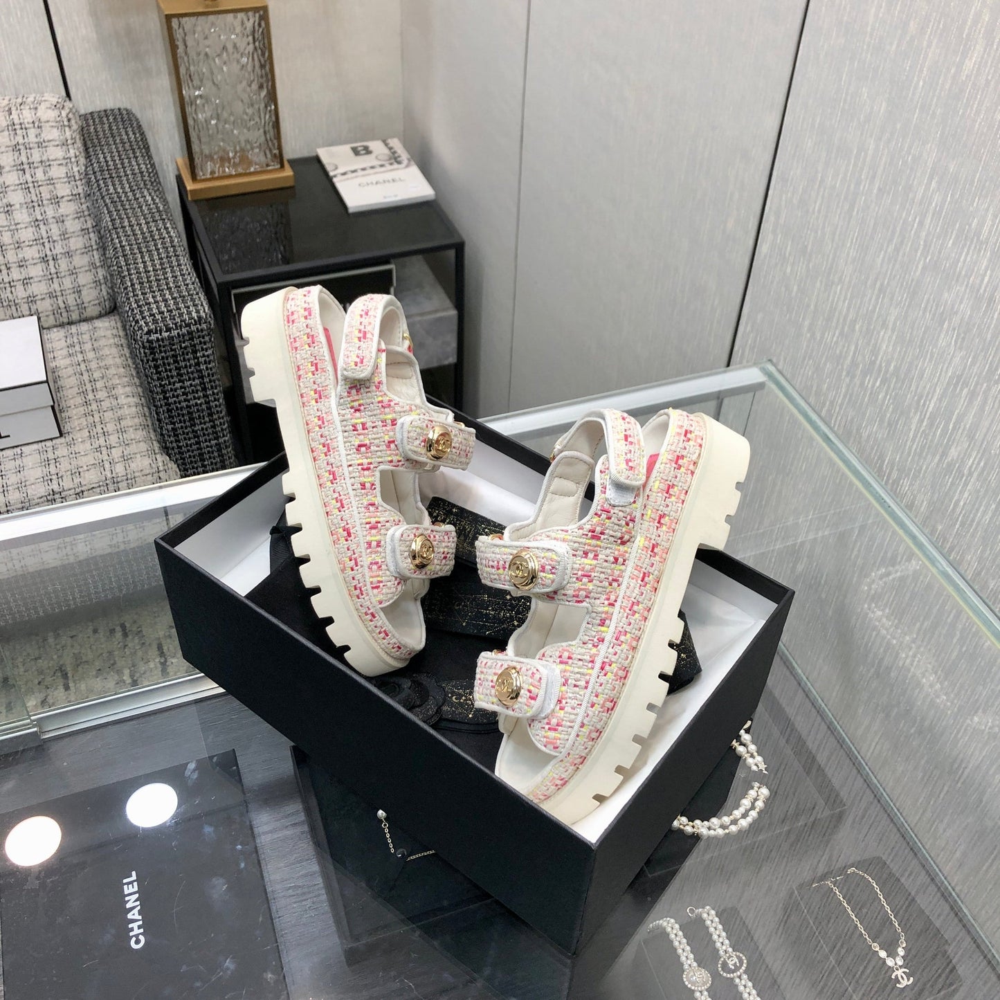 DAD SANDAL IN WHITE MIX BRIGHT PINK TWEED FABRIC