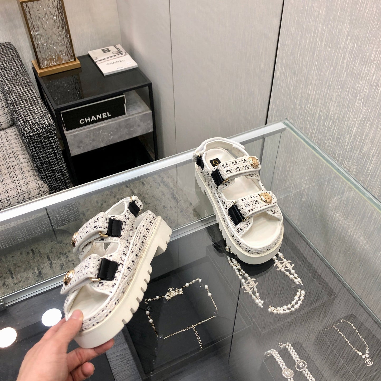 DAD SANDAL IN WHITE MIX BLACK TWEED FABRIC