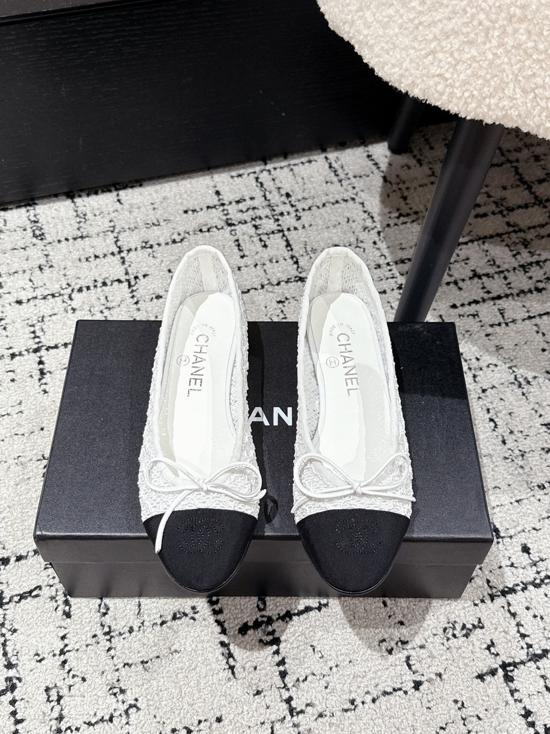 BALLET FLAT 25S IN WHITE MIX BLACK TWEED