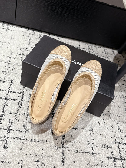 BALLET FLAT 25S IN OFF WHITE AND BEIGE RAFFIA