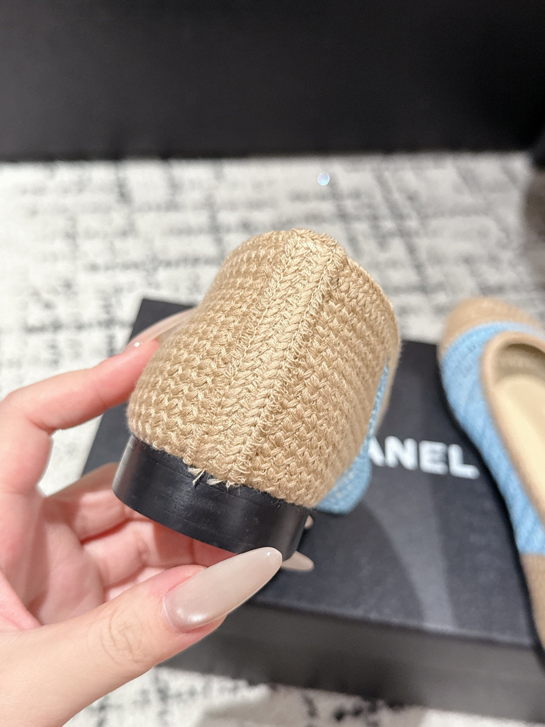 BALLET FLAT 25S IN BLUE AND BEIGE RAFFIA