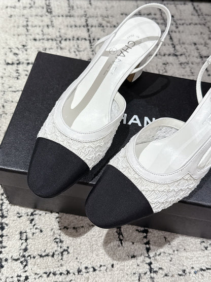 HIGH SLINGBACK 25S IN WHITE FABRIC AND BLACK CALFSKIN CANVAS
