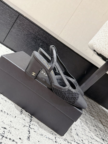 HIGH SLINGBACK 25S IN BLACK FABRIC AND CALFSKIN