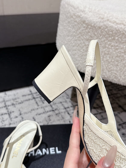 HIGH SLINGBACK 25S IN OFF WHITE FABRIC AND BLACK CALFSKIN CANVAS