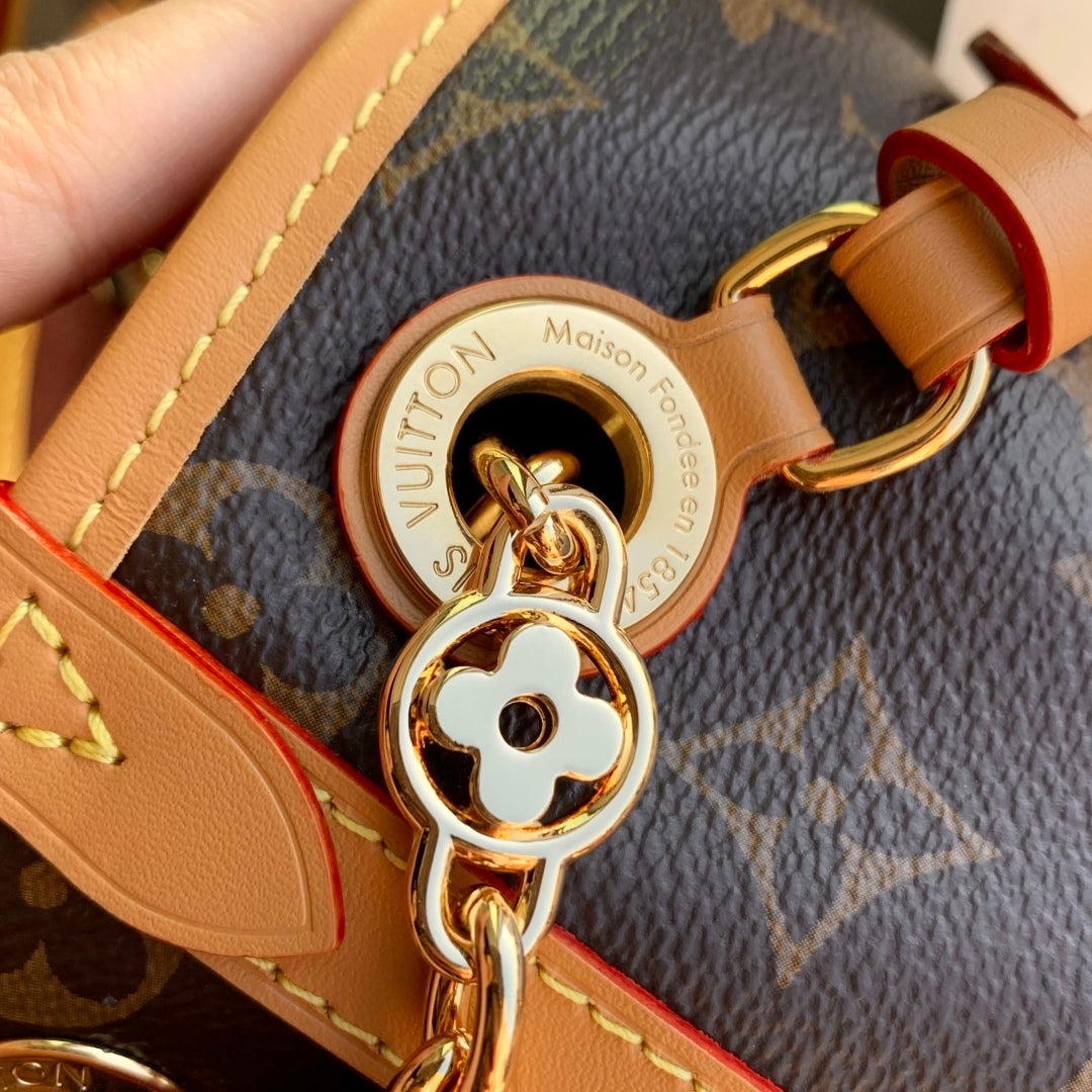 CARRY ALL 26 IN BROWN MONOGRAM CANVAS AND CALFSKIN GOLD HARDWARE