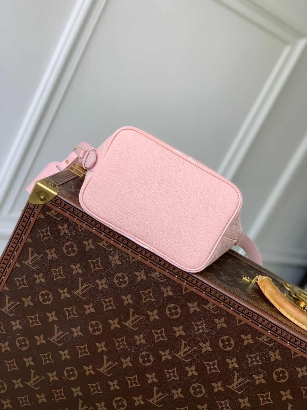 ALL IN BB BAG 18 IN QUARTZ PINK AND BEIGE EMBOSSED COWHIDE