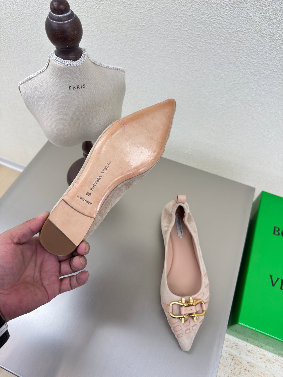 BALLET FLAT IN LIGHT BROWN SUEDE