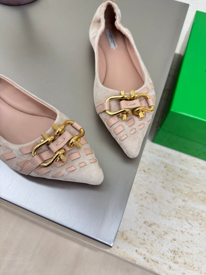 BALLET FLAT IN LIGHT BROWN SUEDE