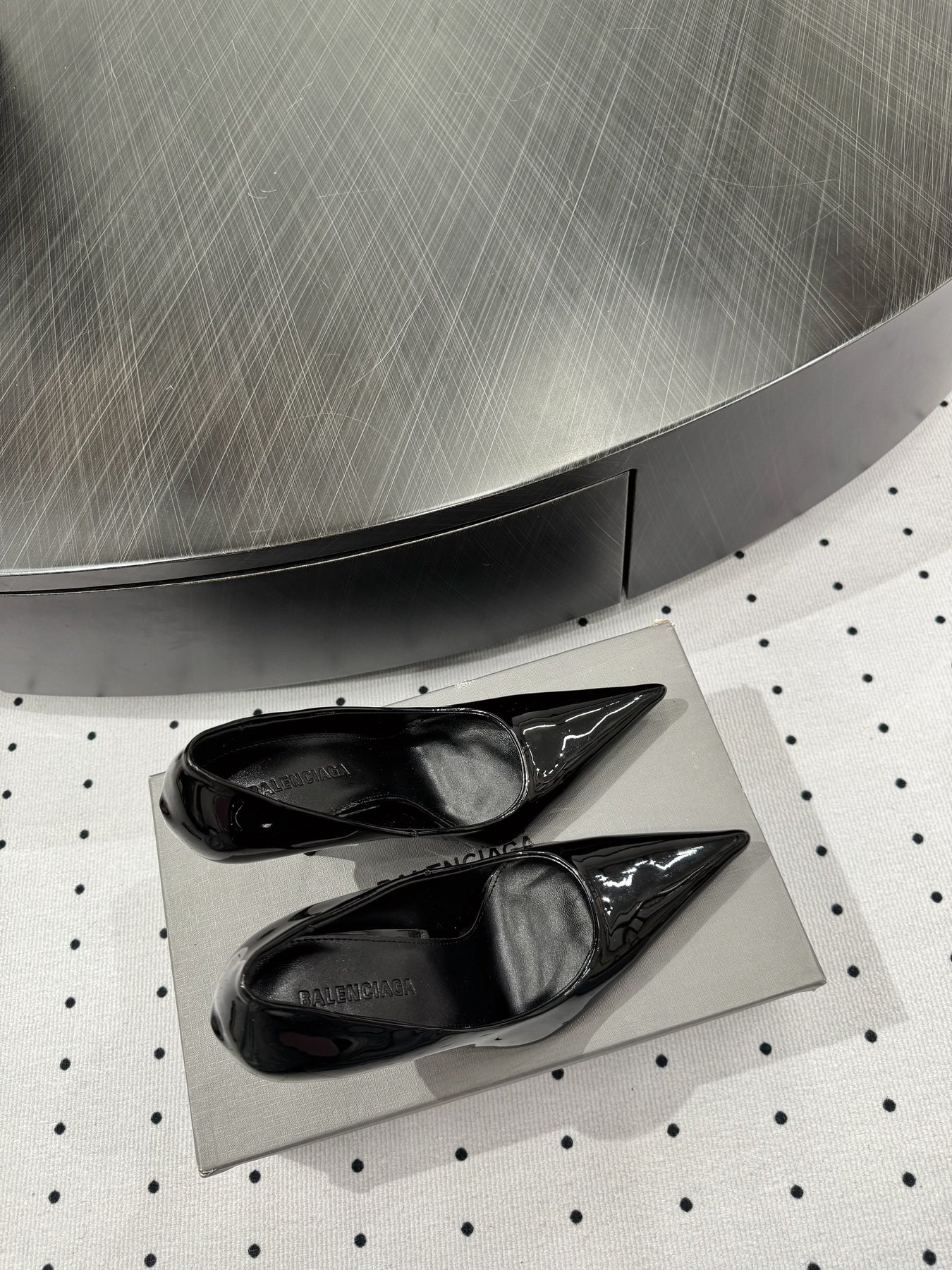 AVENUE 105MM PUMP IN BLACK PATENT CALFSKIN