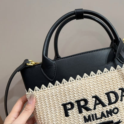 CROCHET TOTE BAG 23 IN BEIGE WOVEN RAFFIA WITH BLACK CALFSKIN STRAP