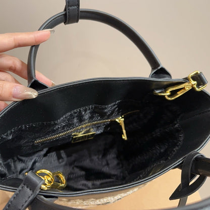 CROCHET TOTE BAG 23 IN BEIGE WOVEN RAFFIA WITH BLACK CALFSKIN STRAP