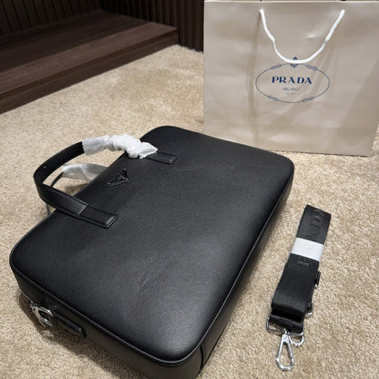 BRIEFCASE 39 IN BLACK SHINY SAFFIANO LEATHER