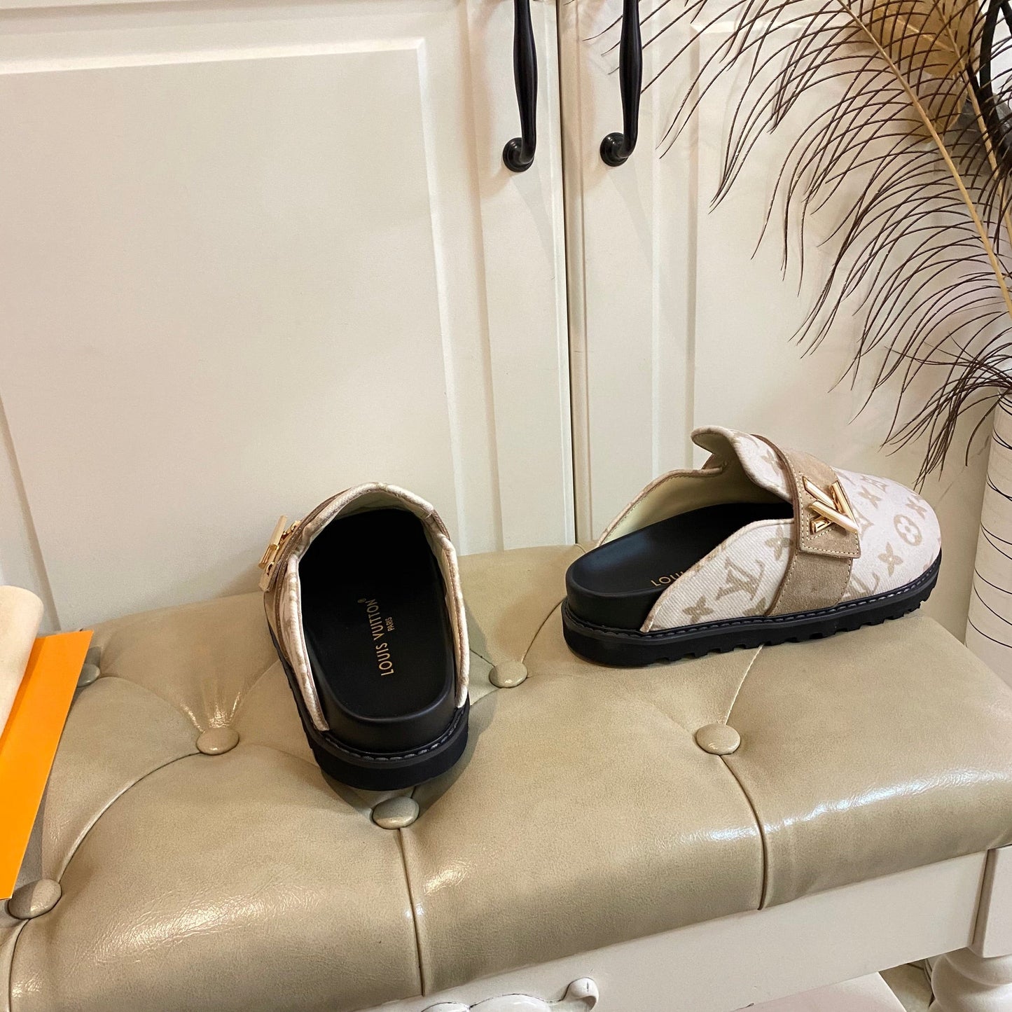 COSY FLAT COMFORT CLOG IN BEIGE MONOGRAM FABRIC