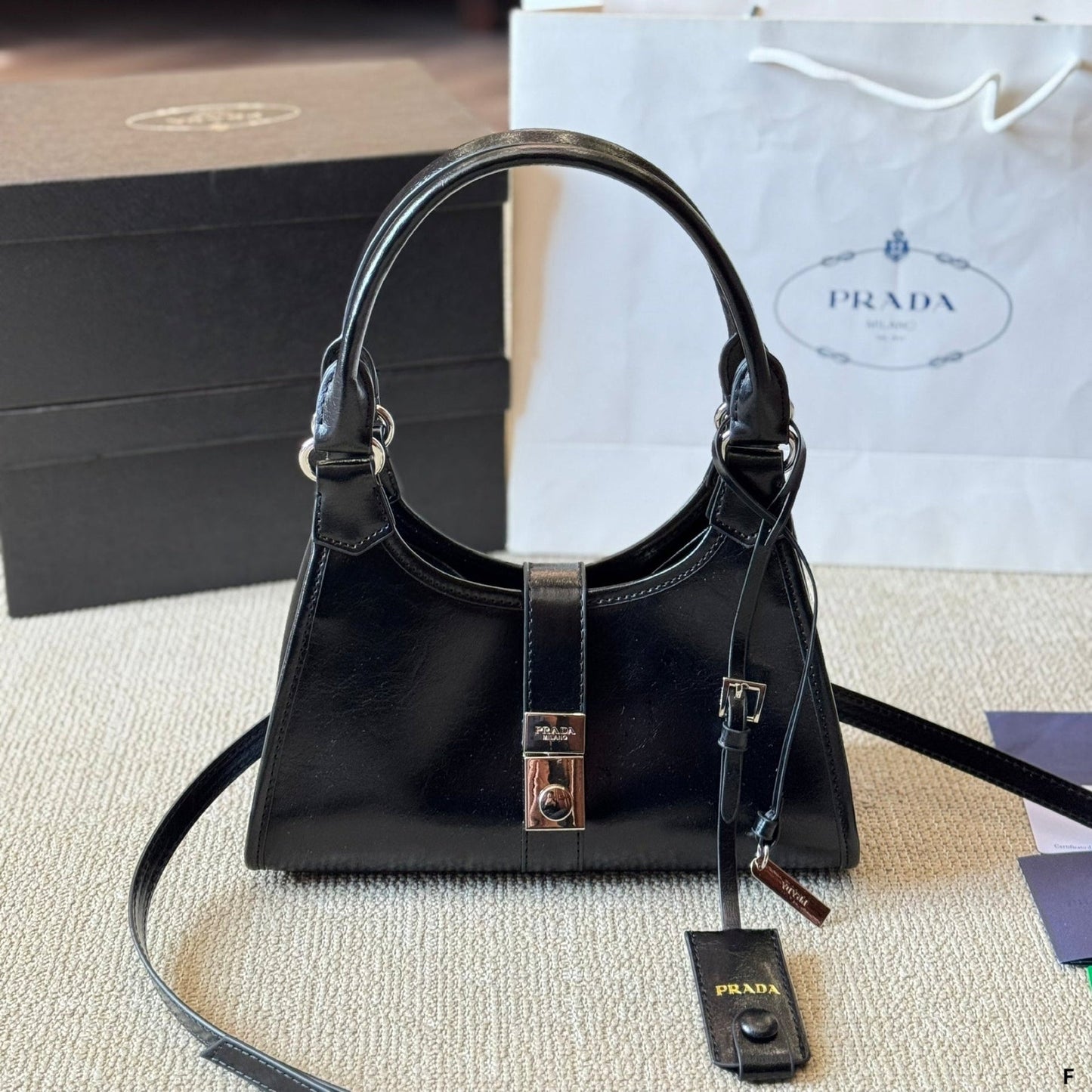 METAL CLASP MINI TOTE BAG 25 IN BLACK SHINY SMOOTH CALFSKIN