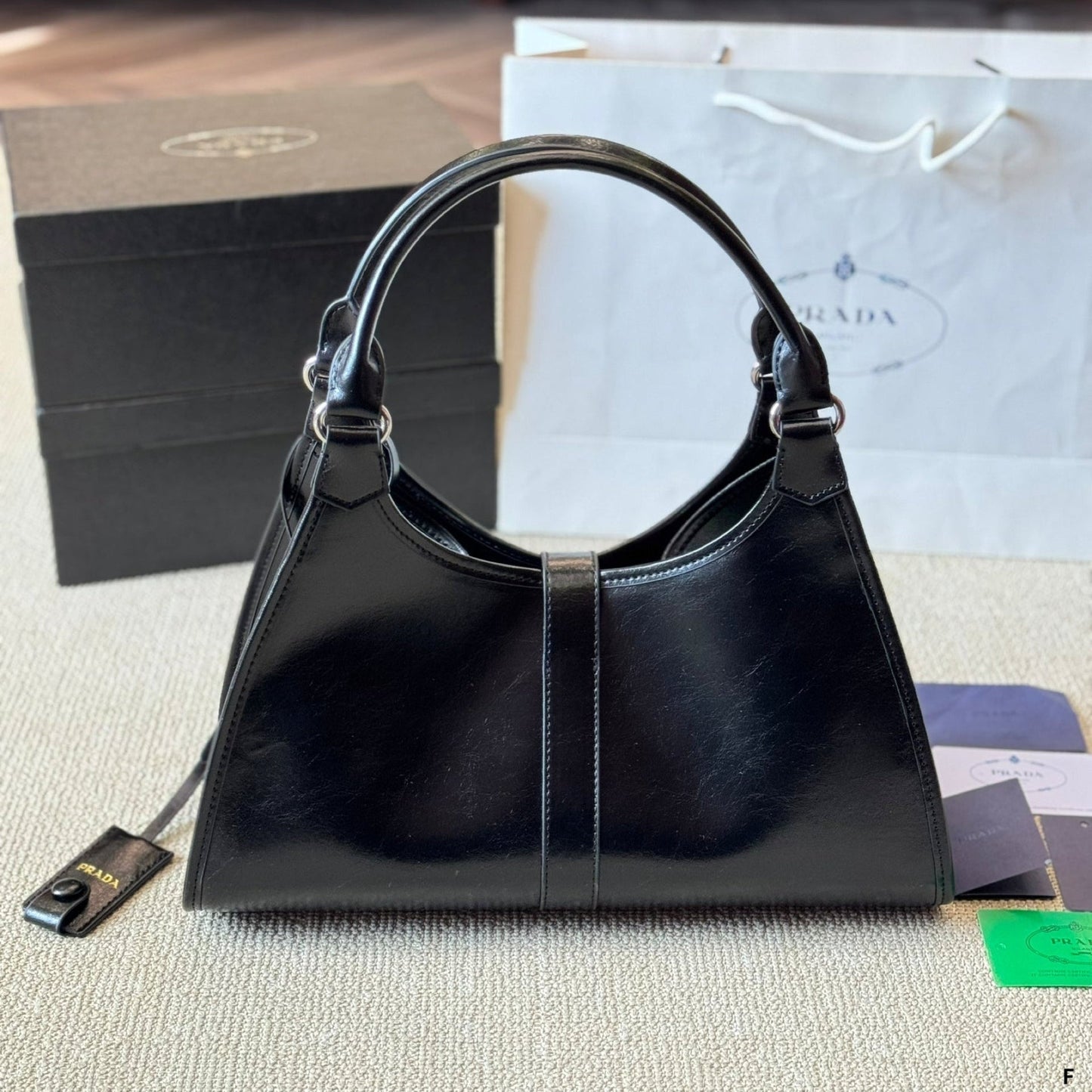 METAL CLASP MINI TOTE BAG 25 IN BLACK SHINY SMOOTH CALFSKIN