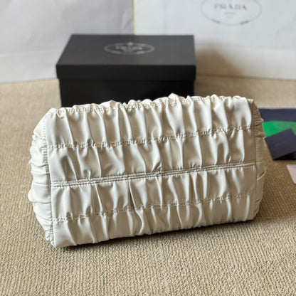 BOW DETAIL RUCHED TOP HANDLE BAG 28 IN WHITE SAFFIANO LEATHER